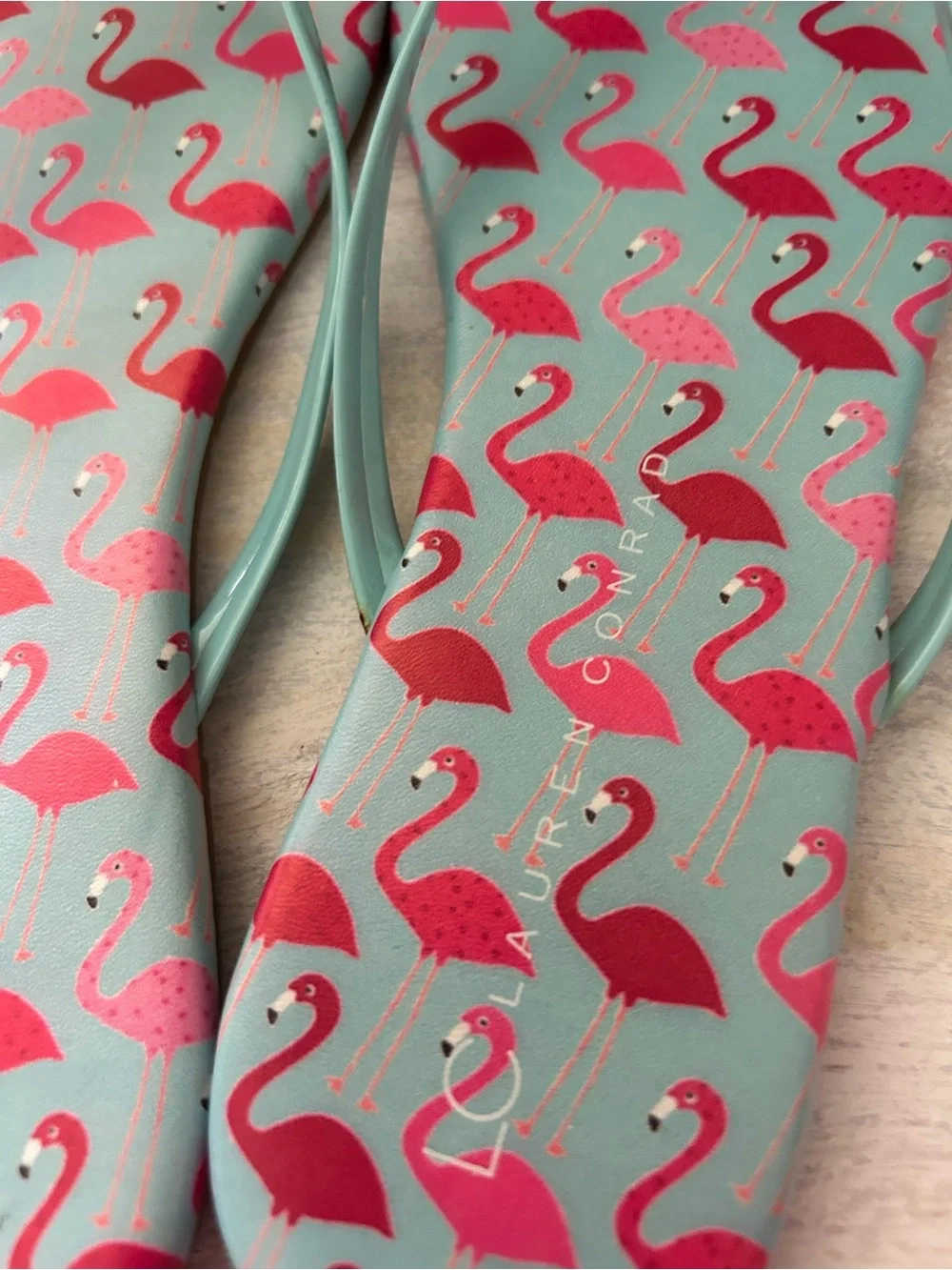 NWOT LC Lauren Conrad Flamingo Thong Sandals Blue Pink size 9